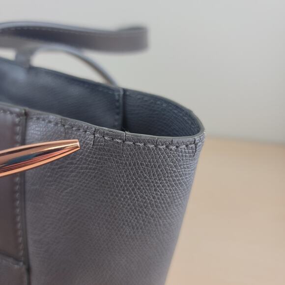 Tumi Leather Tote Bag - Picture 10 of 15